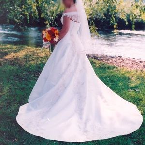 Beautiful Maggie Sottero wedding dress